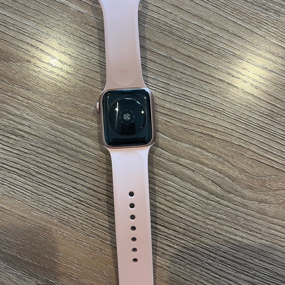Apple Smartwatch and bands - Picture 2 of 6